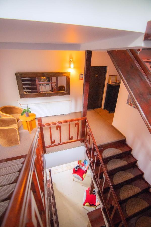Hunter Vip Villa Reghin Exterior photo